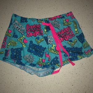 Girl’s graphic blue pajama shorts.